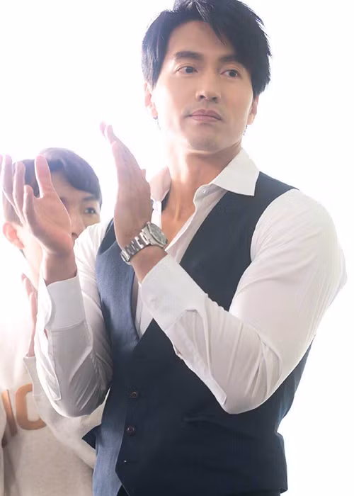 Ngôn Thừa Húc từng nói nếu bạn gái cũ lập gia đình, anh có thể sẽ cảm thấy đau lòng nhưng vẫn chân thành chúc phúc, thậm chí nếu được mời, anh sẽ đến dự đám cưới.