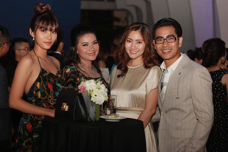 Xuất hiện tại một số sự kiện, Kiều Trinh gây ấn tượng bởi vẻ mặn mà.