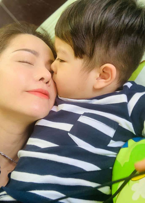 Nhật Kim Anh nhớ con trai. Hiện tại, cậu nhóc sống cùng bố và ông bà nội.