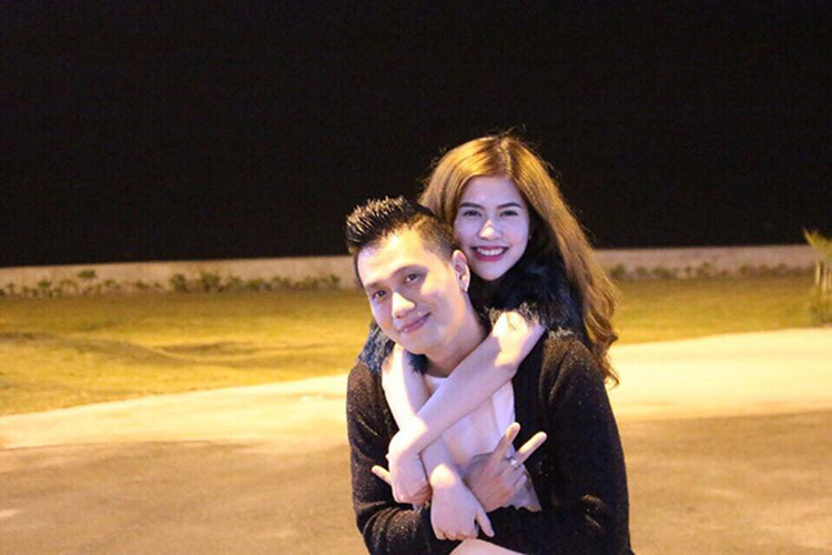 Thông tin diễn viên Việt Anh ly hôn không khiến nhiều người bất ngờ bởi trong 2 năm trở lại đây, anh và Trần Hương nhiều lần bị đồn rạn nứt.