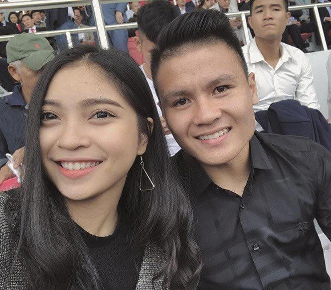 Cuối năm 2018, đôi trẻ dính tin đồn chia tay khi không còn thường xuyên tương tác với nhau trên mạng, thậm chí Nhật Lê còn tạo tài khoản mạng xã hội mới. Tuy nhiên, tin đồn này được dập tắt khi 9X Quảng Nam đăng ảnh gọi video với Quang Hải cùng chú thích vui vẻ.