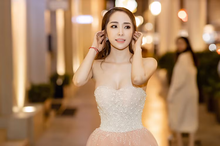 Nữ diễn viên tái xuất màn ảnh nhỏ với vai tiểu tam trong bộ phim "Về nhà đi con".