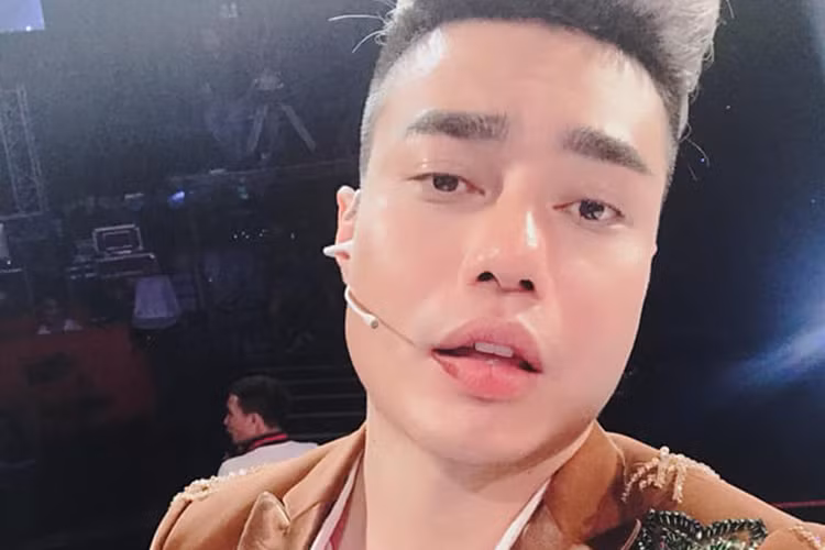 Hoạt động nghệ thuật của Lê Dương Bảo Lâm vốn khá mờ nhạt. Tuy nhiên, đời tư của nam diễn viên hài lại đầy tai tiếng.