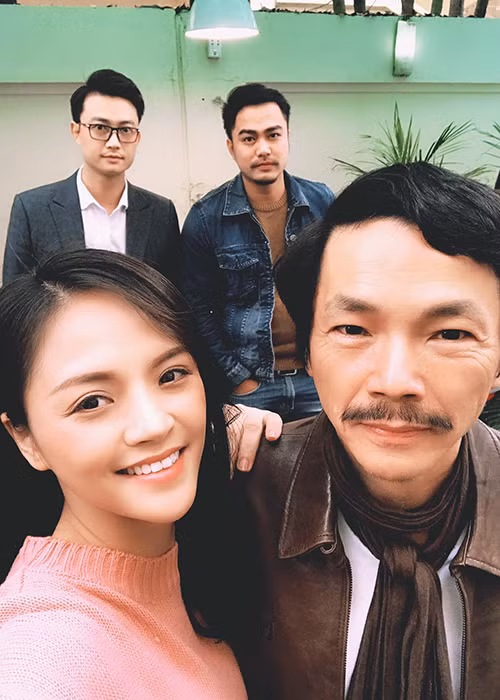 Dù Thành chỉ là nhân vật phụ nhưng sức hút của nhân vật này không kém cạnh tuyến nhân vật chính trong "Về nhà đi con". Đảm nhận vai Thành là diễn viên Tiến Lộc.