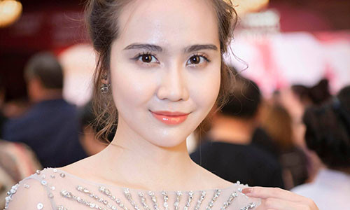 Huyen Lizzie chia tay chong sau 4 nam chung song