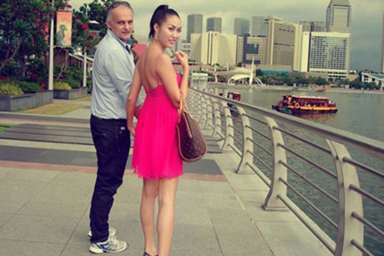 Tuy nhiên, Phi Thanh Vân và Thierry xảy ra nhiều tranh cãi khi nữ diễn viên quá chú tâm vào công việc. Năm 2012, cặp đôi quyết định ly hôn vì không tìm được tiếng nói chung và thiếu gắn kết do không có con chung. Ảnh: Vietnamnet