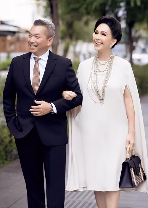 Diễn viên Diễm My được ông xã yêu thương và chiều chuộng.