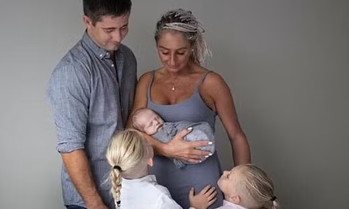 Diu con khong dung cach, ba me tre dau don nhin con trai 3 thang tu vong