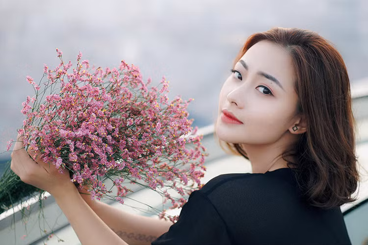 Nhan sac xinh dep cua thi sinh gameshow Nu hoang quyen ru