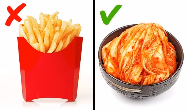 9. Không có McDonald ở Triều Tiên: Không hề có hệ thống chuỗi thức ăn nhanh McDonald ở Triều Tiên. Tuy nhiên, các ki-ốt đường phố với các món ăn truyền thống của Triều Tiên ngày càng trở nên phổ biến ở đất nước này.