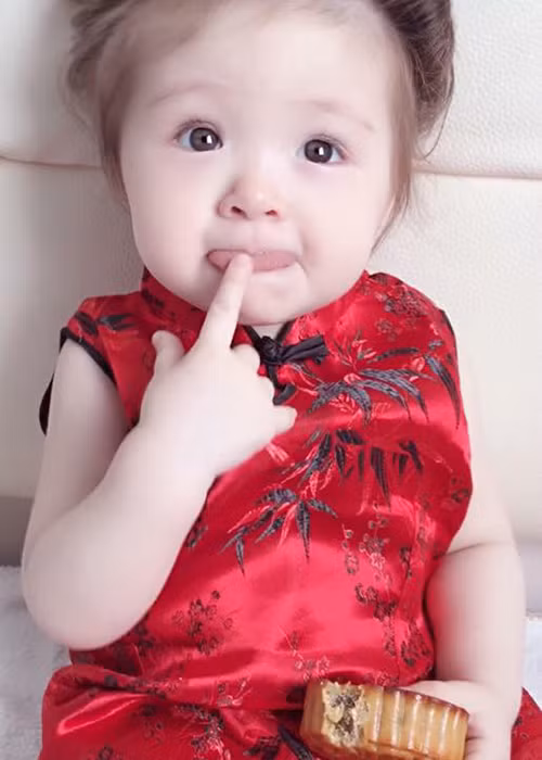 Từ khi mới chào đời, Mộc Trà đã gây sốt cư dân mạng bởi vẻ ngoài vô cùng đáng yêu.