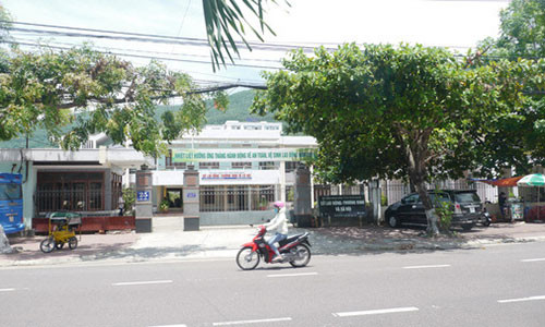 Binh Dinh: Nghi no nan, Pho giam doc So bat tich, gui don xin nghi viec