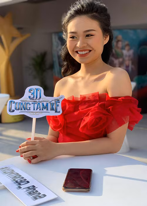 Trong chương trình "Sức sống thanh xuân", Lê Lộc bất ngờ kể cô từng yêu người đàn ông lớn hơn cô 20 tuổi.