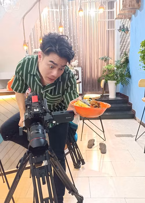 Tuy nhiên, vì liên tục gây thị phi, ồn ào nên hình ảnh Bảo Lâm trong mắt người hâm mộ ngày càng xấu đi.