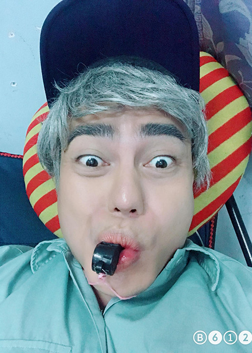 Đặc biệt, sau khi bắt đầu công việc livestream bán hàng, nam diễn viên vướng không ít ồn ào.