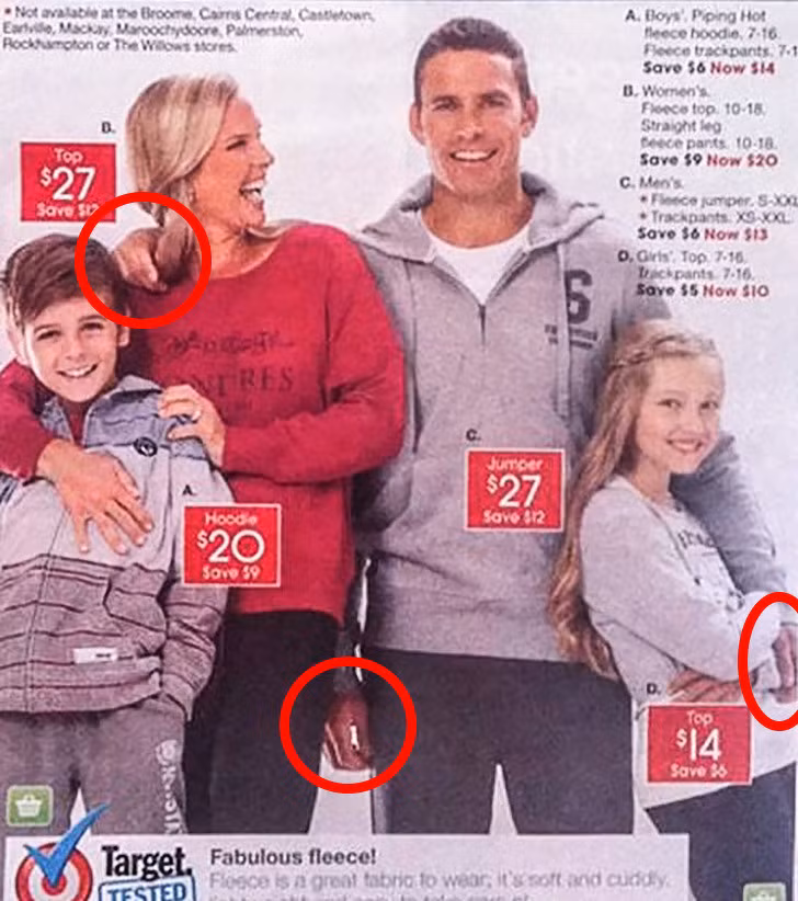 Cho đến khi bạn nhận ra một cánh tay bị thừa.