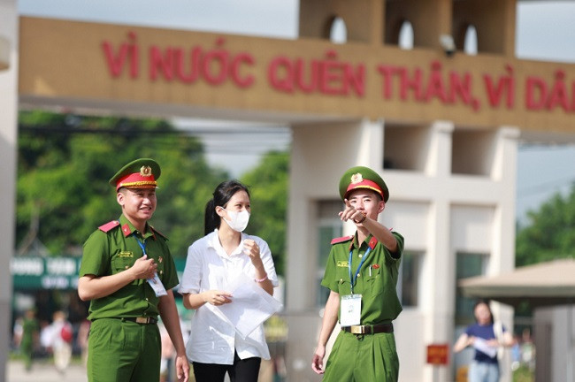 18.000 thí sinh tham gia kỳ thi đánh giá của Bộ Công an - Hình 2 18.000 thi sinh tham gia ky thi danh gia cua Bo Cong an-Hinh-2