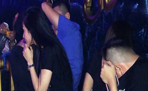 Tuoc quan tich thieu uy cong an su dung ma tuy cung chan dai