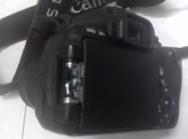 Mặc dù đang tác nghiệp theo sự phân công chỉ đạo của tòa soạn, hoạt động theo đúng quy định của luật báo chí, chấp hành nghiêm chỉnh đường lối, chủ trương của Đảng, chính sách pháp luật của Nhà nước nhưng rất nhiều phóng viên, nhà báo đã bị hành hung trong năm 2016. Điều đáng nói, chỉ sau một thời gian ngắn, những vụ việc phóng viên bị hành hung lại chìm xuống. Nhiều phóng viên, nhà báo trẻ đang cảm thấy hoang mang khi chứng kiến những đồng nghiệp của mình bị hành hung, một số cho rằng, các cơ quan chức năng chưa thật sự quyết liệt vào cuộc để xử lý mạnh các đối tượng côn đồ.