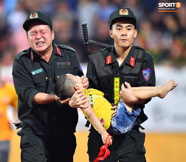 So cuu co giat, bac si nhi khuyen khong nen dua ngon tay vao mieng tre