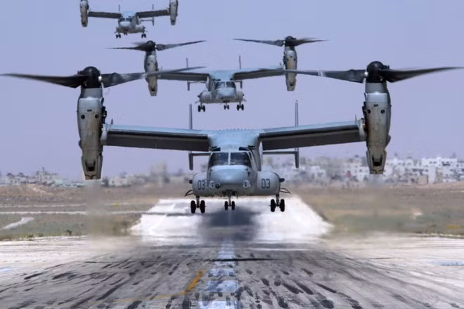 4. Máy bay MV-22 Osprey: Tuần trước, Lầu Năm Góc đã trình Quốc hội Mỹ phê duyệt kế hoạch bán 17 chiếc MV-22 Osprey cho Nhật Bản trị giá tới 3 tỷ USD. Giới phân tích quân sự đánh giá, kế hoạch mua 17 máy bay MV-22 của Nhật Bản nhằm tăng cường khả năng bảo vệ quần đảo Senkaku/Điếu Ngư đang tranh chấp với Trung Quốc. Ảnh: Wikipedia