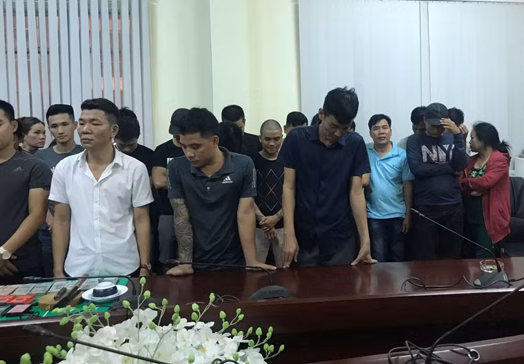 Qua sàng lọc 38 đối tượng đã bị tạm giữ hình sự vì đánh bạc và tổ chức đánh bạc. 