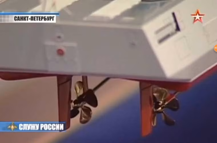 Leader có thể sẽ sử dụng cả động cơ hạt nhân và động cơ truyền thống.