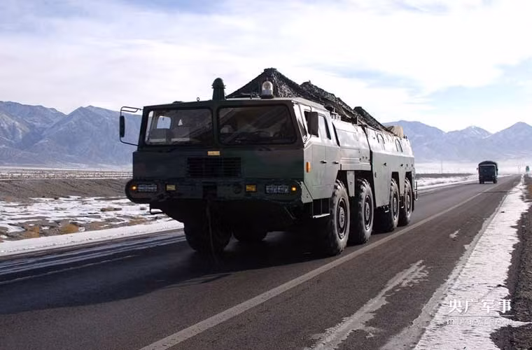 Cuộc tập trận có lẽ bao gồm cả hoạt động hành quân với khoảng cách nhất định sau đó mới triển khai chiến đấu.