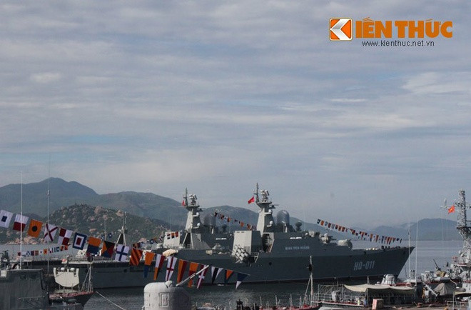 Nhưng tại thời điểm hiện tại, nhiều khả năng cặp tàu thứ ba sẽ tăng thêm ít nhất 100 triệu USD, bao gồm cả việc lắp đặt hệ thống tên lửa hành trình Kalibr-NKE mới trên tàu. Hà Nội sẽ cố gắng tận dụng tình hình hiện tại để được giảm giá kha khá từ Rosoboronexport; hơn nữa, vị thế đàm phán của Việt Nam có vẻ khá mạnh.