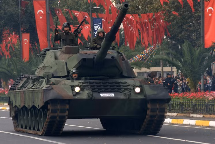 Rõ ràng phiên bản Leopard 1A5 đã dừng sản xuất khá lâu, hiện chỉ còn Đức còn nguồn cung linih kiện của dòng xe tăng này, vì thế sẽ rất khó khăn nếu Thổ Nhĩ Kỳ quyết định duy trì sự hoạt động cường độ cao của xe tăng Leopard 1A5.