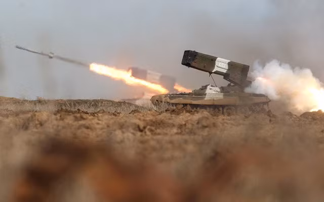 Nga lo ngại rằng TOS-1A sẽ gây thương vong nặng nề cho dân thường Syria, do đó, việc sử dụng TOS-1A bị hạn chế. Tuy nhiên, với sự hỗ trợ quân sự trực tiếp từ Quân đội Thổ Nhĩ Kỳ, cùng ít nhất 50.000 phiến quân ở các tỉnh Idlib và Aleppo của Syria đã được phục hồi và Nga có thể không quan tâm đến thương vong dân sự.