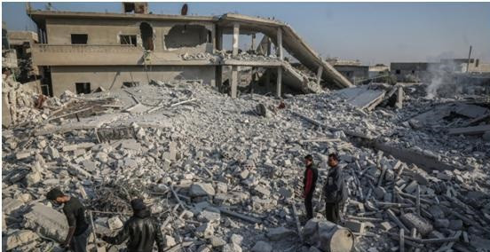 Theo thông tin của tình báo chiến trường Syria, những hệ thống TOS-1A của Nga chuyển giao cho Syria, ngay lập tức tham chiến và tiến hành một cuộc tấn công tàn khốc vào phiến quân Syria ẩn náu trong các tòa nhà dân sự ở tỉnh Idlib.