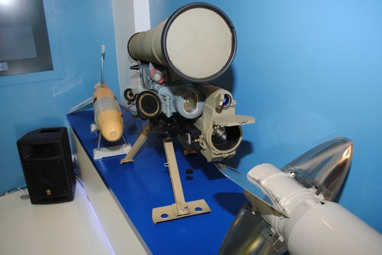 Trong quá khứ Metis-M cũng được cho là đã vô hiệu hóa xe tăng Merkava của Israel trong cuộc chiến tranh Liban 2006 khi chúng được sử dụng bởi lực lượng chiến binh Hezbollah.