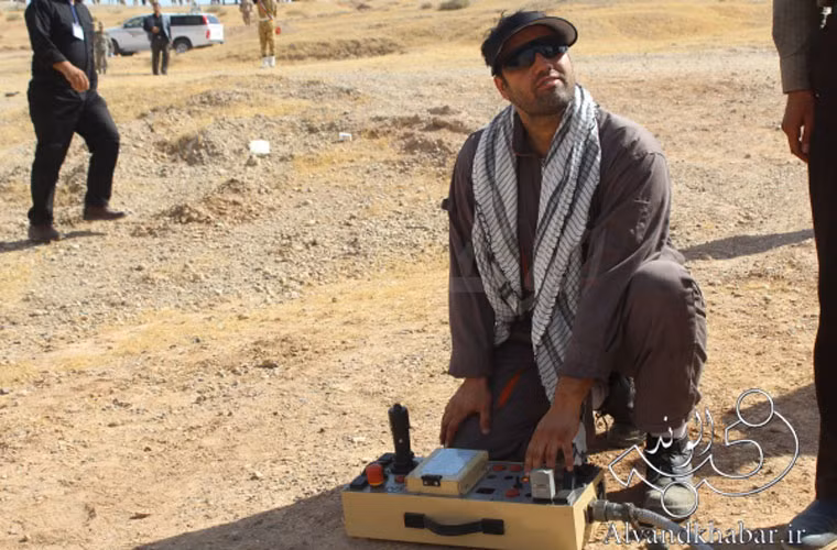 Điều đáng lưu ý là binh sĩ có thể khai hỏa Mesbah từ bên ngoài xe pháo với bộ điều khiển từ xa nhỏ gọn.