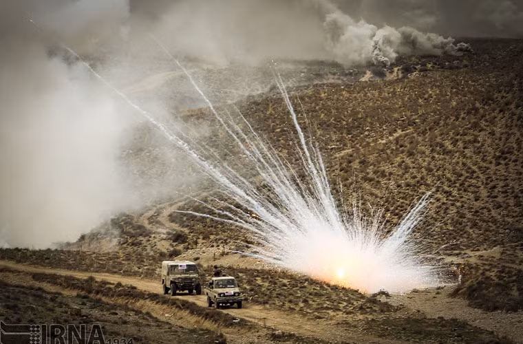 Các lực lượng phản ứng nhanh Lục quân Quân đội Iran và một bộ phận phòng không Iran cùng nhiều vũ khí tối tân mới đây đã tham gia cuộc tập trận quân sự quy mô lớn Moharram ở tỉnh Kermanshah và Ilam.