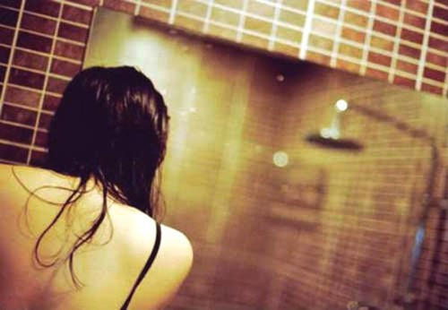 Ngoại tình với trai trẻ dù đã có chồng, người phụ nữ bị quay clip quan hệ, tống tiền Ngoai tinh voi trai tre du da co chong, nguoi phu nu bi quay clip quan he, tong tien