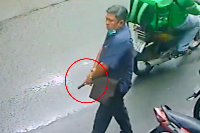 Loi khai nguoi cam sung gia doa 2 me con o Sai Gon