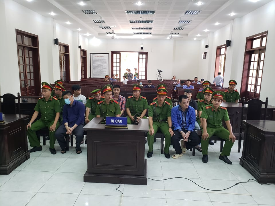 Bao vây xe chở công an ở Biên Hoà, Giang "36" lãnh 4 năm tù Bao vay xe cho cong an o Bien Hoa, Giang