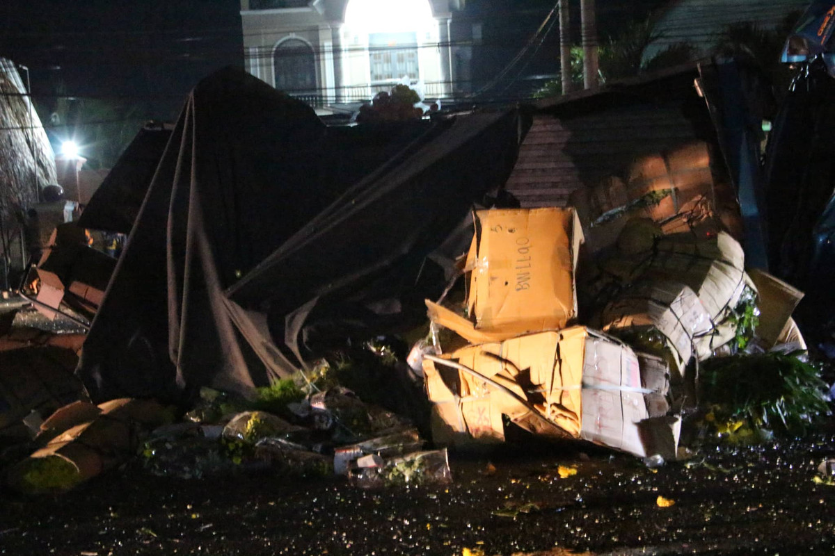 Vụ ô tô giường nằm tông xe tải: Thêm 2 nạn nhân tử vong - Hình 4 Vu o to giuong nam tong xe tai: Them 2 nan nhan tu vong-Hinh-4