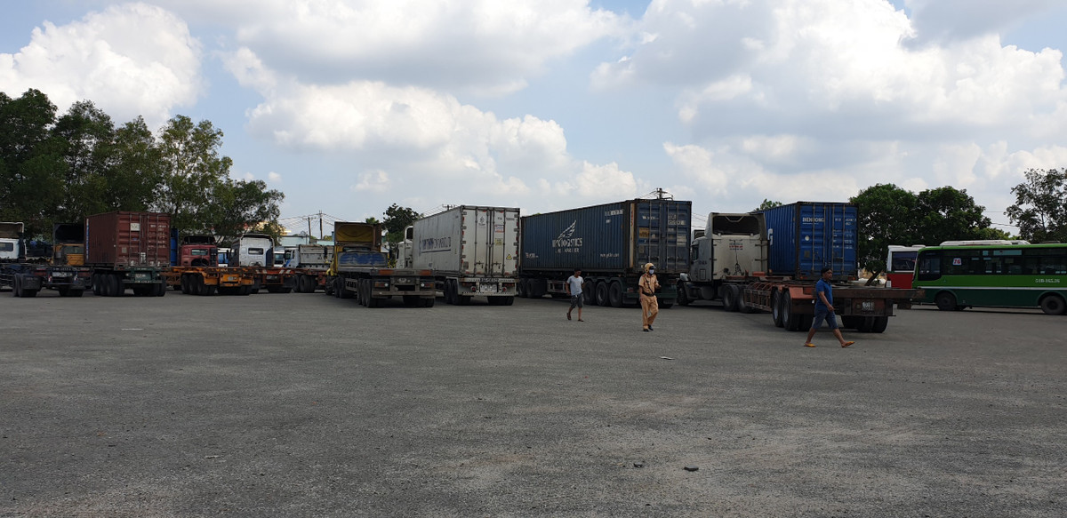 93 trường hợp không có bảo hiểm xe máy bị phạt trong 3 ngày tổng kiểm soát - Hình 5 93 truong hop khong co bao hiem xe may bi phat trong 3 ngay tong kiem soat-Hinh-5