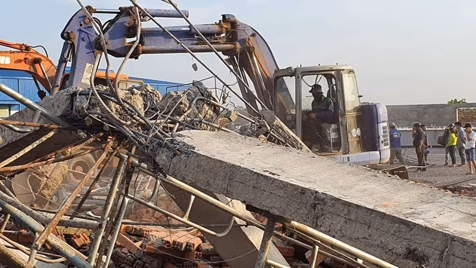 Sap tuong 10 nguoi tu vong: Nha thau Ha Hai Nga noi gi?-Hinh-3