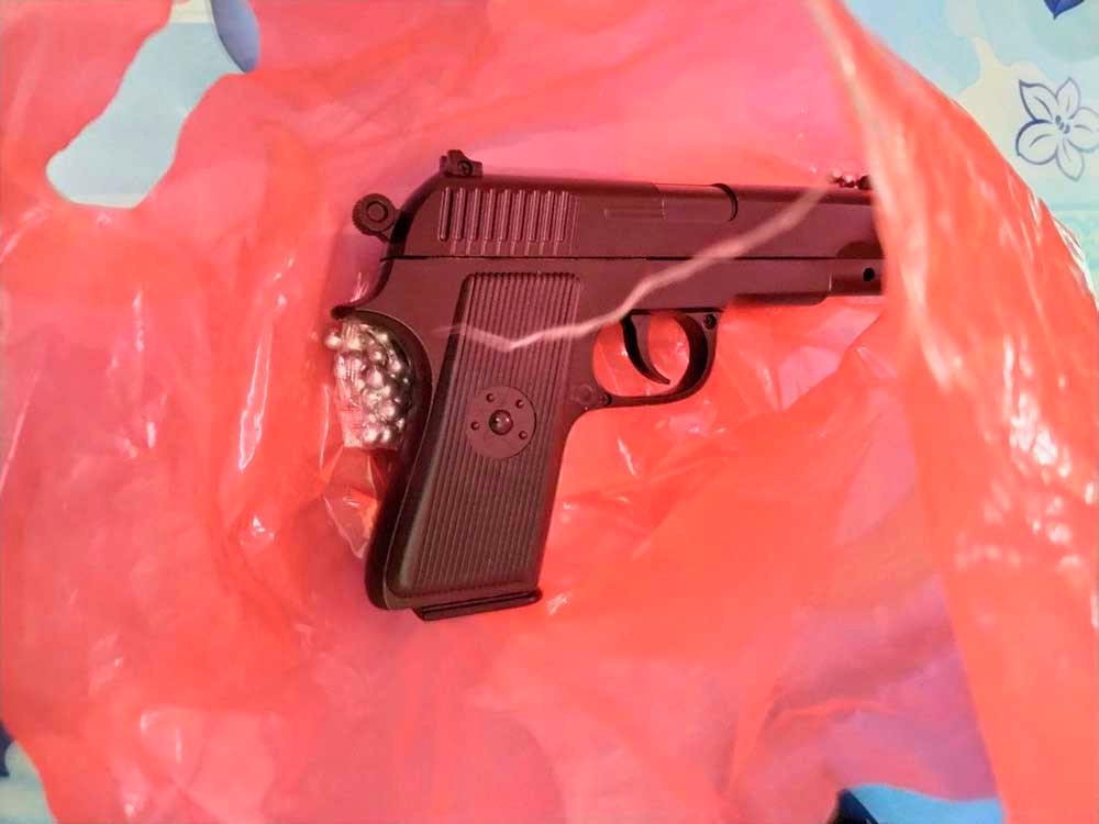 Gia đình doanh nhân ở Sài Gòn bị bắt cóc, cướp 35 tỷ đồng trên cao tốc - Hình 2 Gia dinh doanh nhan o Sai Gon bi bat coc, cuop 35 ty dong tren cao toc-Hinh-2