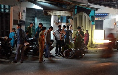 Nữ Bí thư huyện đoàn bị kề dao vào cổ cướp xe máy Nu Bi thu huyen doan bi ke dao vao co cuop xe may