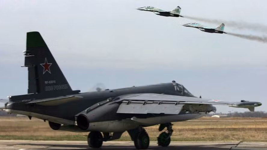 Báo chí Nga lưu ý rằng sự hiện diện của binh sĩ nước này cũng đảm bảo an ninh cho cả Belarus, tuy nhiên rõ ràng là chúng ta đang nói về tình hình căng thẳng giữa hai quốc gia trong thời gian gần đây.