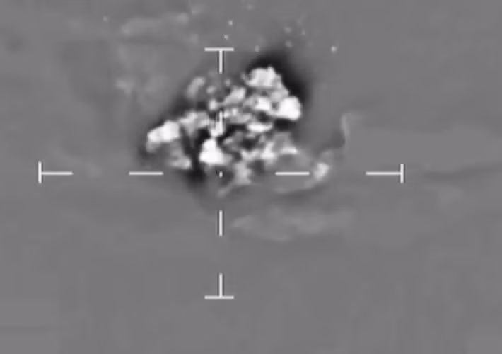 Sáu hang động đã bị tấn công sau khi nguồn tin tình báo xác nhận rằng một nhóm tay súng khủng bố IS đang ấn náu ở đó.