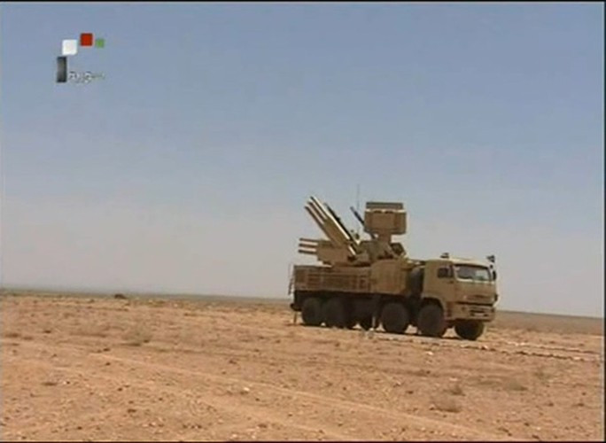 "Điều đó rõ ràng cho thấy Israel đã phát triển các biện pháp chống lại tổ hợp vũ khí này, có lẽ không đến mức tối ưu, nhưng bây giờ F-16 Israel đã có thể xem là vô hình đối với chúng", ghi chú của chuyên gia quân sự Nga.