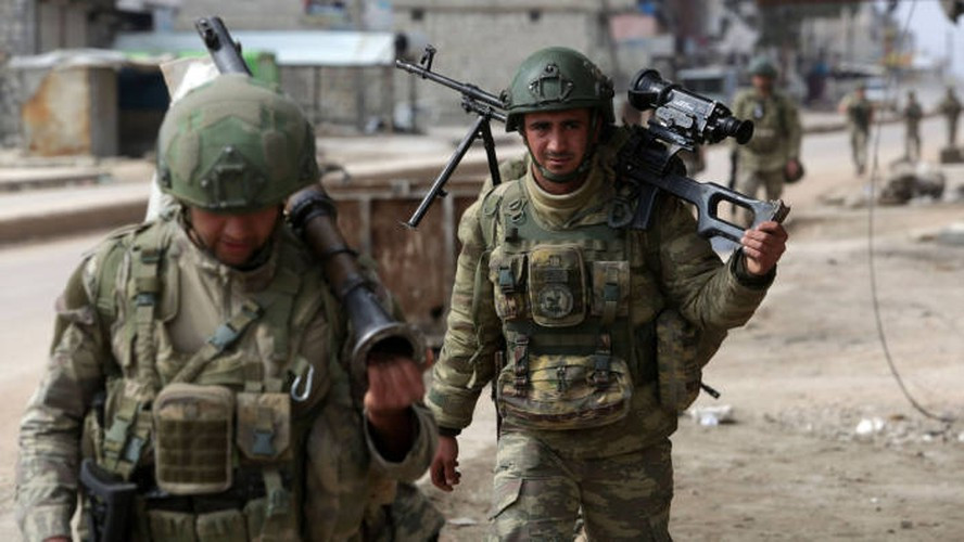 Tháng trước, Thổ Nhĩ Kỳ đã cắt giảm sự hỗ trợ cho Faylaq al-Rahman - một trong những nhóm vũ trang đồng minh của họ, vì từ chối cử bất kỳ tay súng nào đến chiến đấu ở Libya.