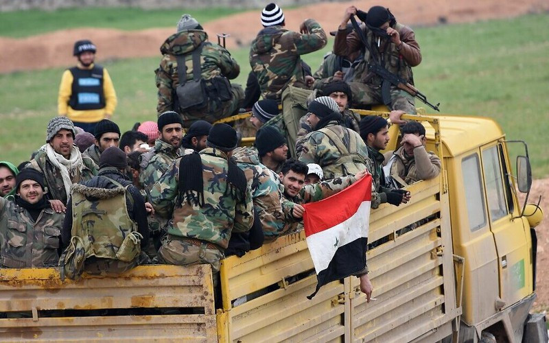 Theo một nguồn tin thực địa, bên cạnh SAA, lực lượng phòng vệ quốc gia (NDF) cũng đã gửi quân tiếp viện đến địa bàn Saraqib và Kafr Nabl trong cùng ngày.