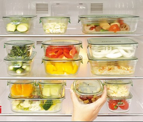 Hơn nữa, hiện hầu hết tủ lạnh đều có chức năng tự ngắt khi đạt độ lạnh cần thiết nên không tốn điện như bạn nghĩ. Điều chỉnh nhiệt mức tối thiểu giúp tủ hoạt động ổn định, tránh hư hỏng.