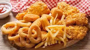 Không những vậy, thực phẩm chiên còn khiến bạn nạp lượng calo lớn, nhanh no nên khó có thể ăn nhiều món khác.